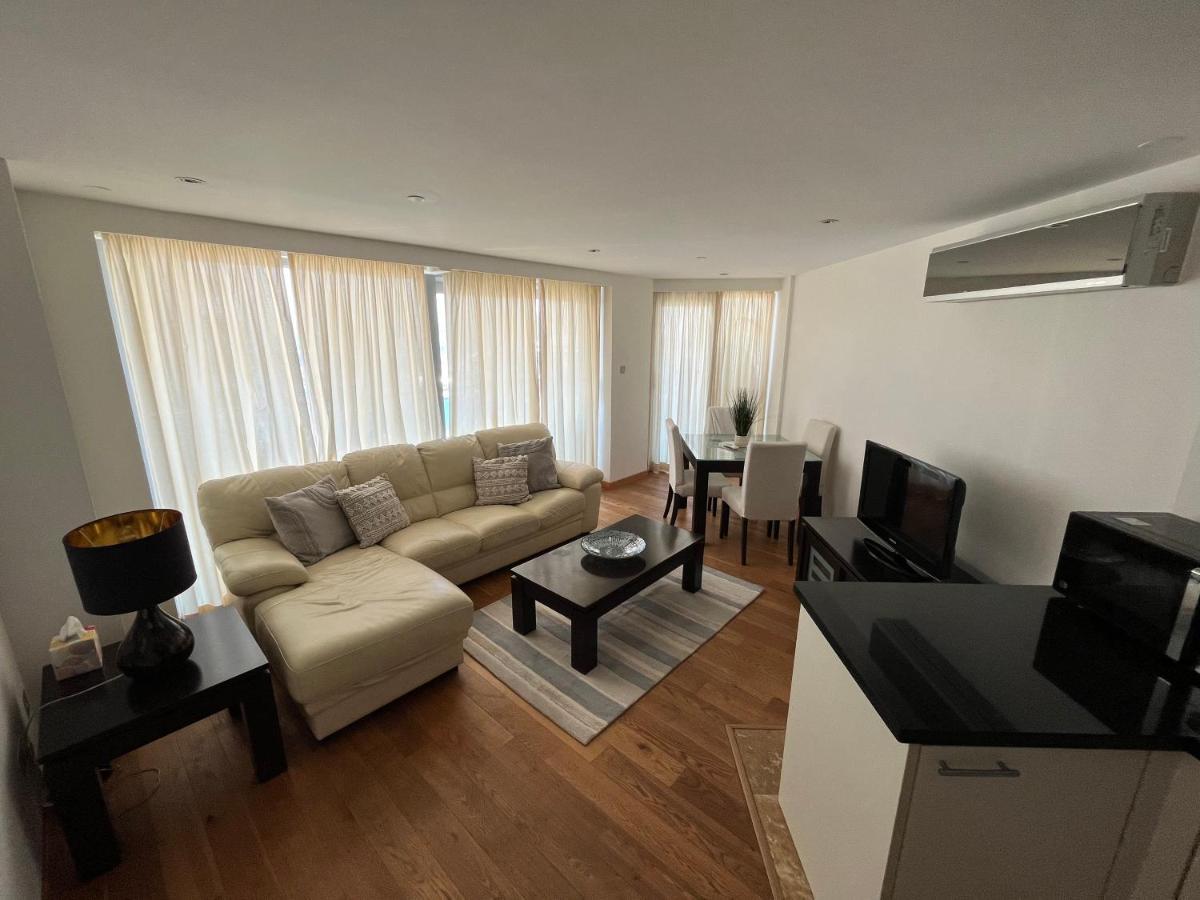 Ocean Village Lovely 2 Bedroom Apartment Gibraltar Eksteriør billede